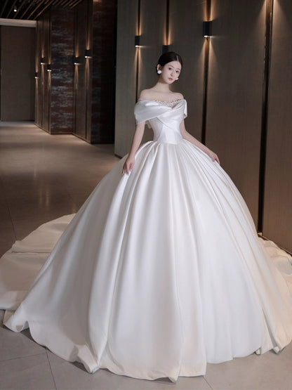 Jolie robe de mariée en satin blanc, épaules dénudées, longue, DH109