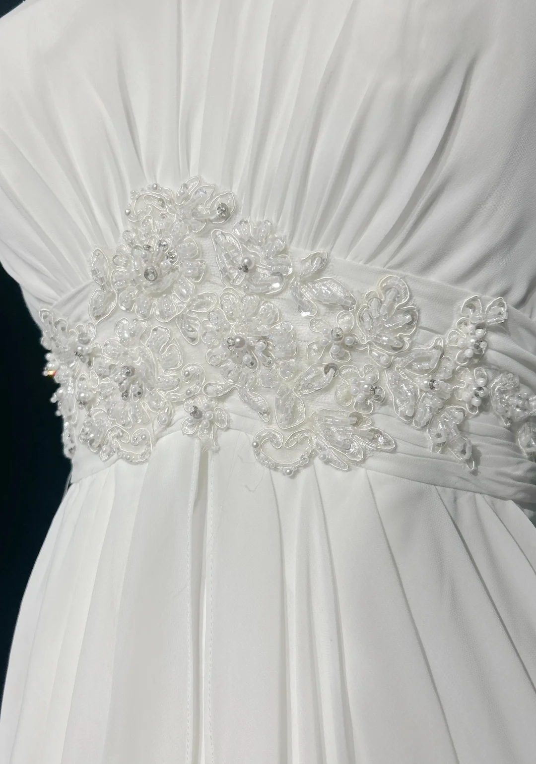Retro Brautkleid 1960er Jahre A-Linie trägerlos ärmellos Chiffon Plissee Perlen lange weiße Brautkleider elegante Brautkleider DH1119