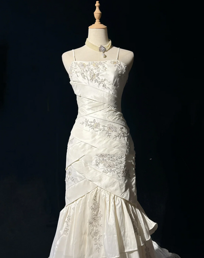 Retro Brautkleid 1960er Meerjungfrau Spaghettiträger Ärmellose Spitze Langes weißes 60er Brautkleid Elegante Brautkleider DH1120