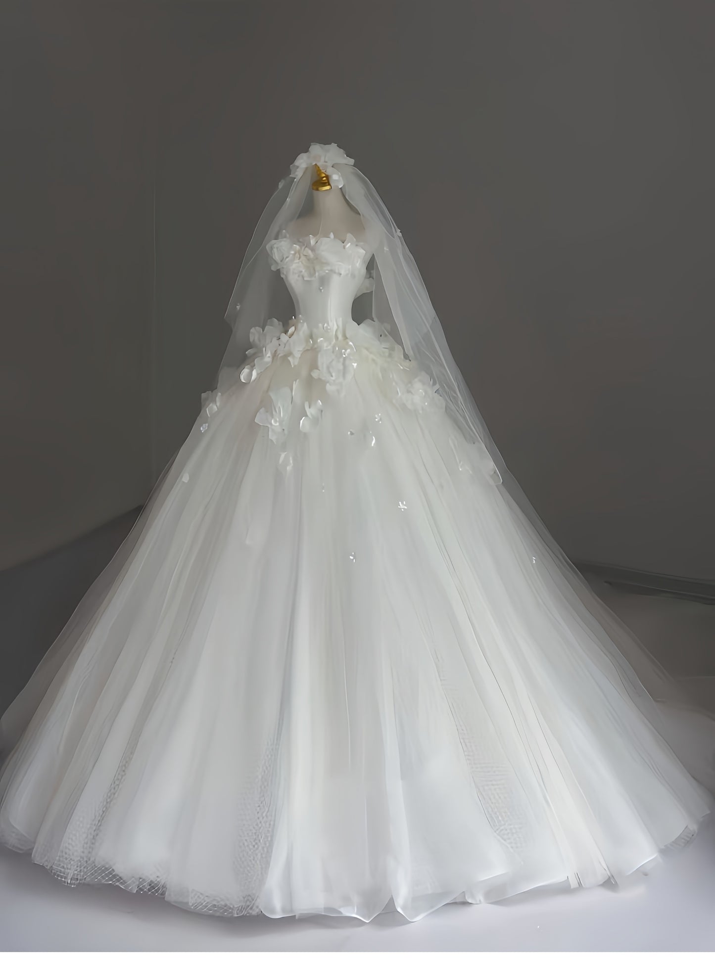 Pretty Wedding Dress Ball Gown Strapless White Long Tulle Wedding Dresses Bridal Gowns Brides Gown DH112