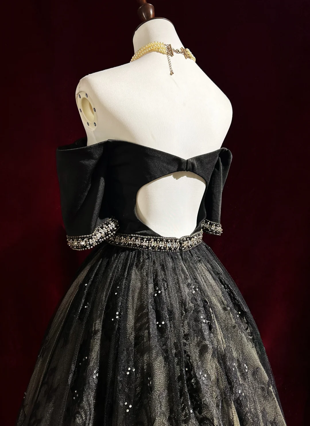 Robe de bal vintage à épaules dénudées, en tulle noir et dentelle, tenue de soirée formelle pour la 8e année, tenue d'été pour le collège, tenue Hoco pour le 20e anniversaire, DH1157