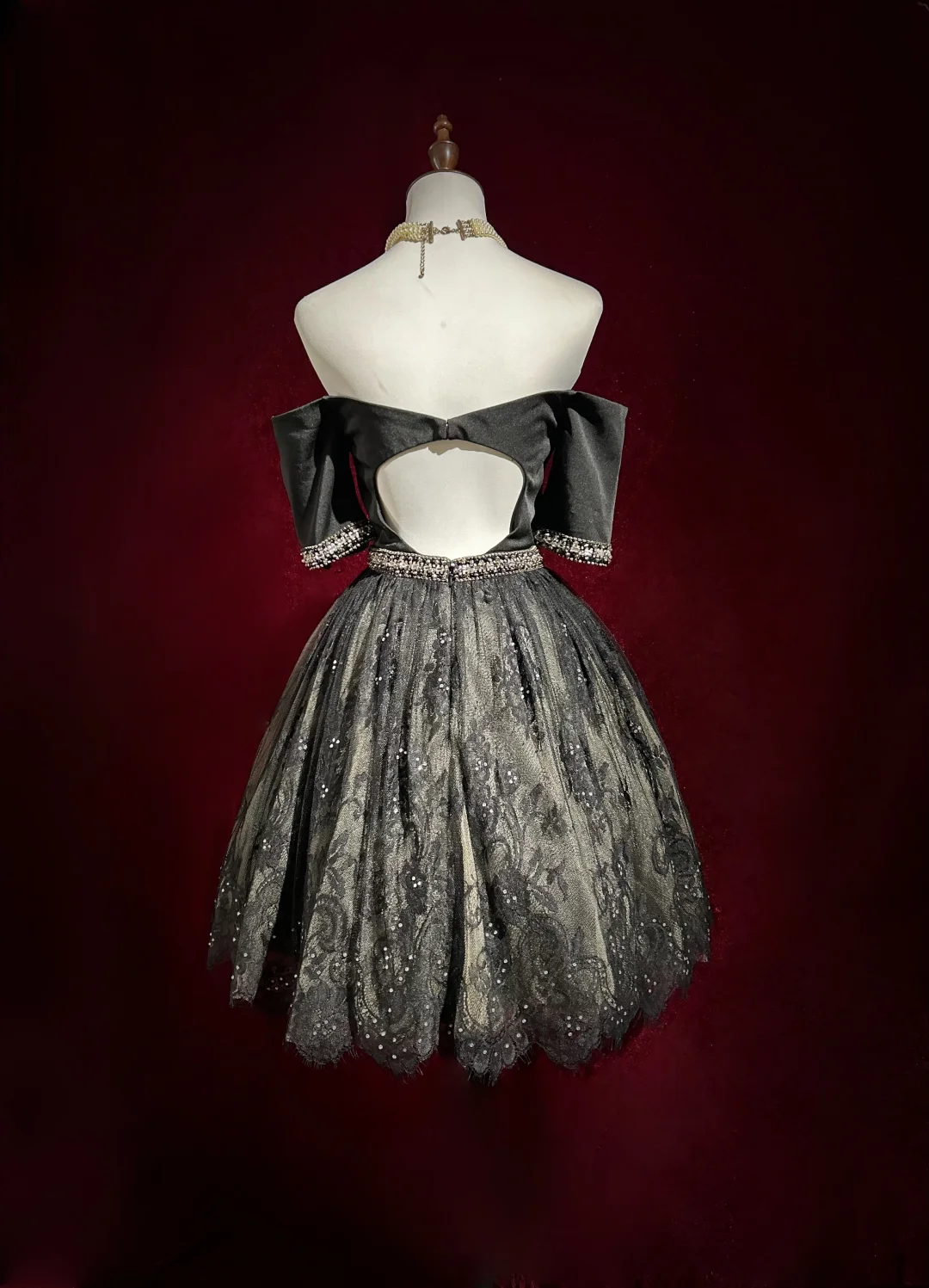 Robe de bal vintage à épaules dénudées, en tulle noir et dentelle, tenue de soirée formelle pour la 8e année, tenue d'été pour le collège, tenue Hoco pour le 20e anniversaire, DH1157