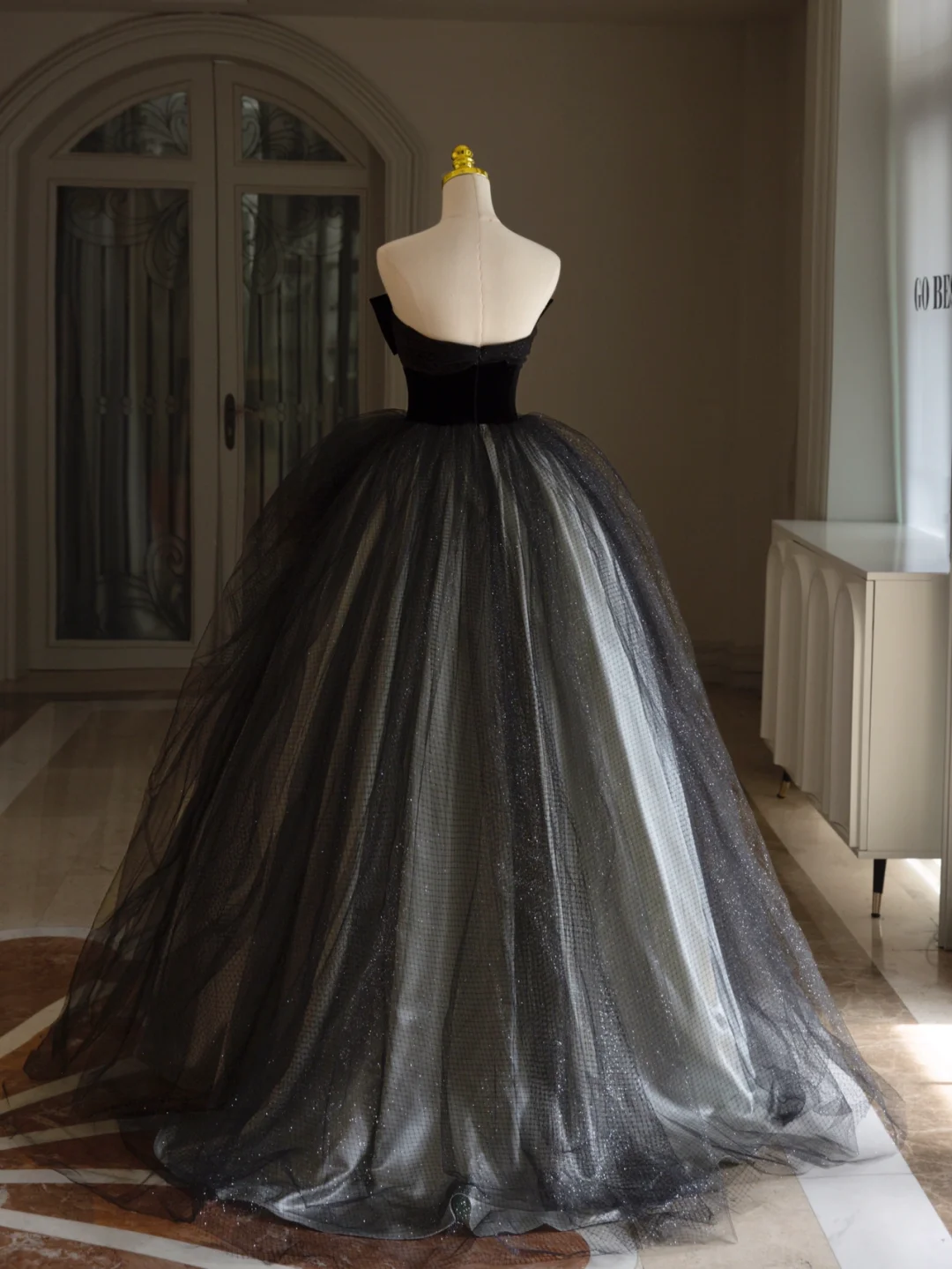Luxus Ballkleid Herzausschnitt Off Shoulder Spitzenapplikationen Schwarzer Tüll Quinceanera Kleid Quinceanera Kleid Abendkleider Vestido De 15 Anos Sweet 16 Kleid DH1292
