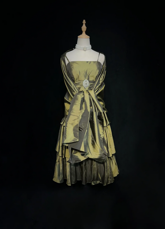 Vintage Ball Gown Spaghetti Straps Olive Green Taffeta Knee Length Formal 8th Grade Homecoming Dresses Middle School Prom Dress Hoco Outfits DH1442