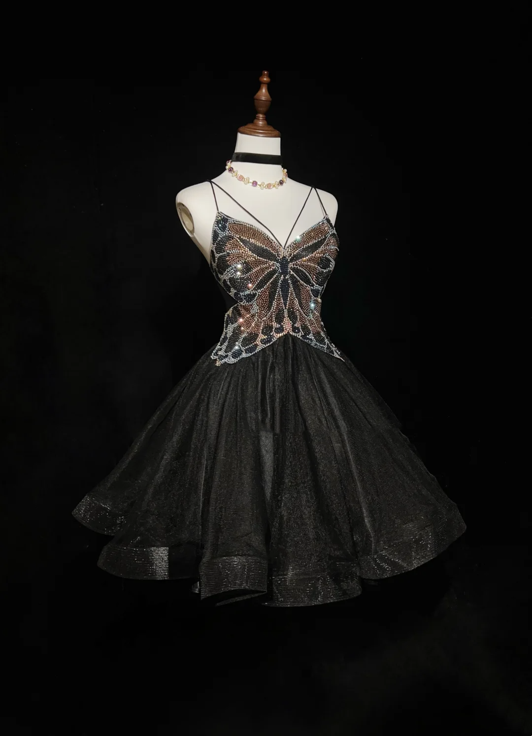Süßes Ballkleid mit Spaghettiträgern, schwarzem Tüll, rückenfrei, kurz, Mini, formelles Homecoming-Kleid für die 8. Klasse, Cocktail-Abendkleid für die Mittelschule, Hoco-Outfits DH1455