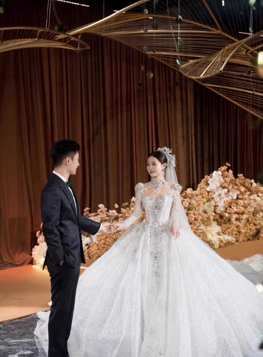 Robe de mariée blanche de luxe à paillettes et dentelle, décolleté en cœur, robe de mariée modeste, robe de princesse, DH1494