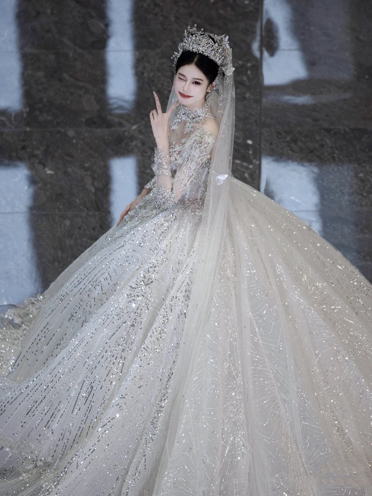 Robe de mariée blanche de luxe à paillettes et dentelle, décolleté en cœur, robe de mariée modeste, robe de princesse, DH1494