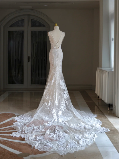 Luxus Meerjungfrau Spaghettiträger Spitze Weißes Brautkleid Bescheidene Brautkleider Prinzessin Brautkleider DH1548