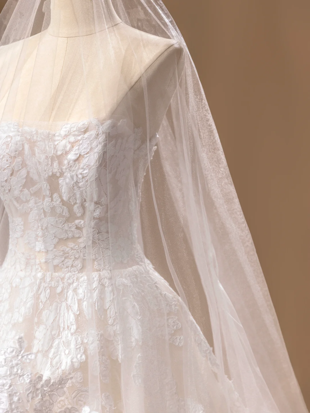 Princess Bridal Dress Ball Gown Sweetheart Lace White Wedding Dress With Appliques Wedding Dresses Modest Wedding Gowns DH1762