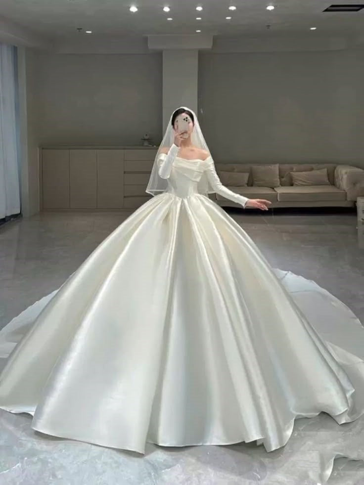 Prinzessin Brautkleid Ballkleid aus der Schulter weiß mit langen Ärmeln Brautkleid Rüschen Satin Brautkleider bescheidene Brautkleider DH1780