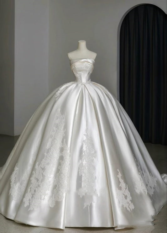 Romantisches Brautkleid Brautkleid Ballkleid Trägerloses Brautkleid Weiße Spitze Brautkleider Bescheidene Brautkleider DH1795