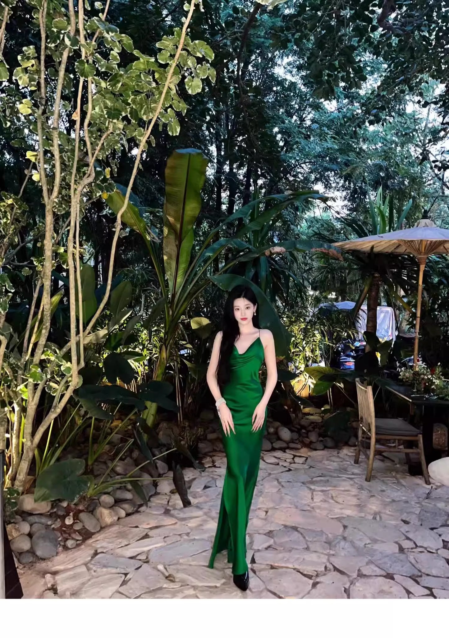 Sexy Etuikleid Spaghettiträger Grün Rückenfrei Satin Lange Ballkleider Partykleid 20. Geburtstag Outfits Abschlusskleider DH1886