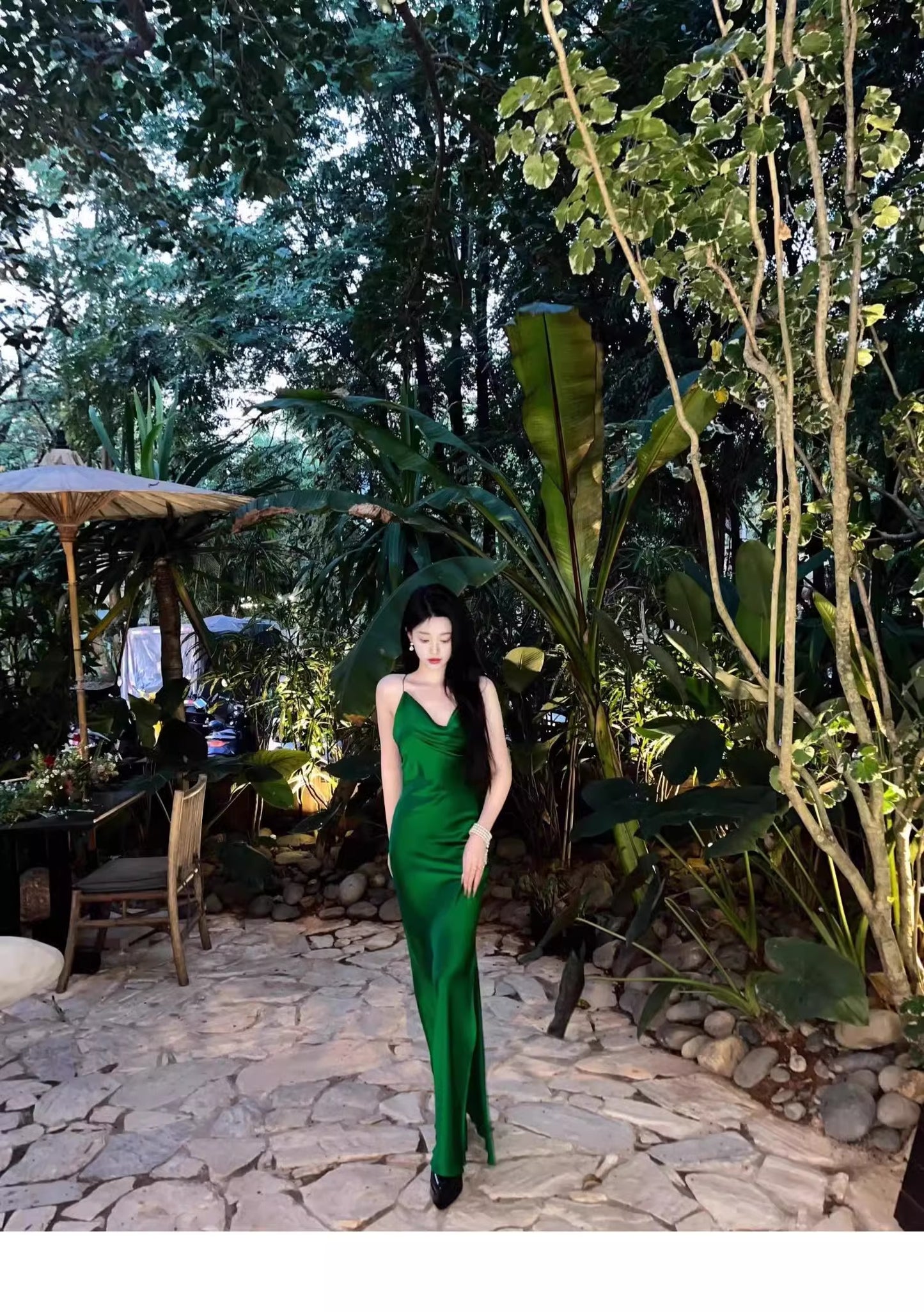 Sexy Etuikleid Spaghettiträger Grün Rückenfrei Satin Lange Ballkleider Partykleid 20. Geburtstag Outfits Abschlusskleider DH1886