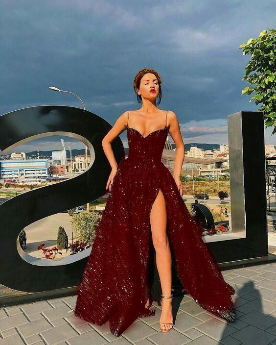 Glamouröses A-Linien-Abendkleid mit herzförmigem Ausschnitt, ärmellos, Pailletten, Schlitz, Burgunderrot, lange Abendkleider, besondere Abendkleider, Ballkleid DH199