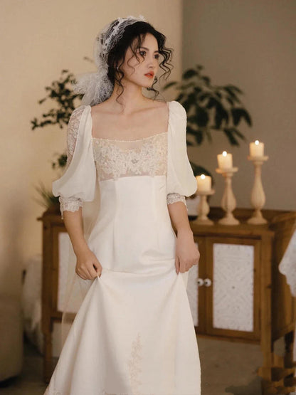 Romantisches Brautkleid Brautkleid A-Linie Square Neck Satin Brautkleid Elfenbein Brautkleider Bescheidene Brautkleider DH2038