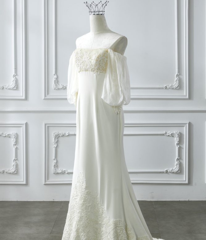 Romantisches Brautkleid Brautkleid A-Linie Square Neck Satin Brautkleid Elfenbein Brautkleider Bescheidene Brautkleider DH2038