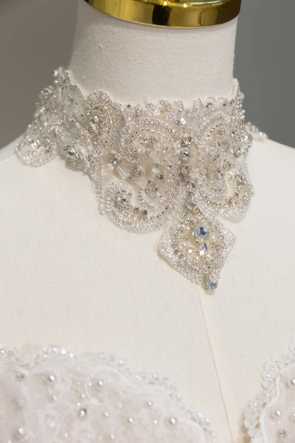 Romantisches Brautkleid Brautkleid Ballkleid Trägerloses Brautkleid Weiße Spitzenapplikationen Brautkleider Bescheidene Brautkleider DH2040