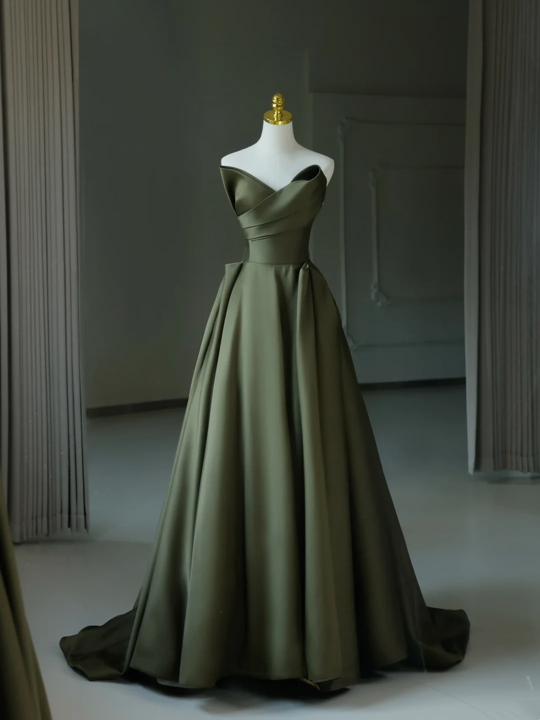 Einfache A-Linie Herzausschnitt Satin Grün Lange Ballkleider Partykleid 21. Geburtstag Outfits Abschlusskleider DH2070