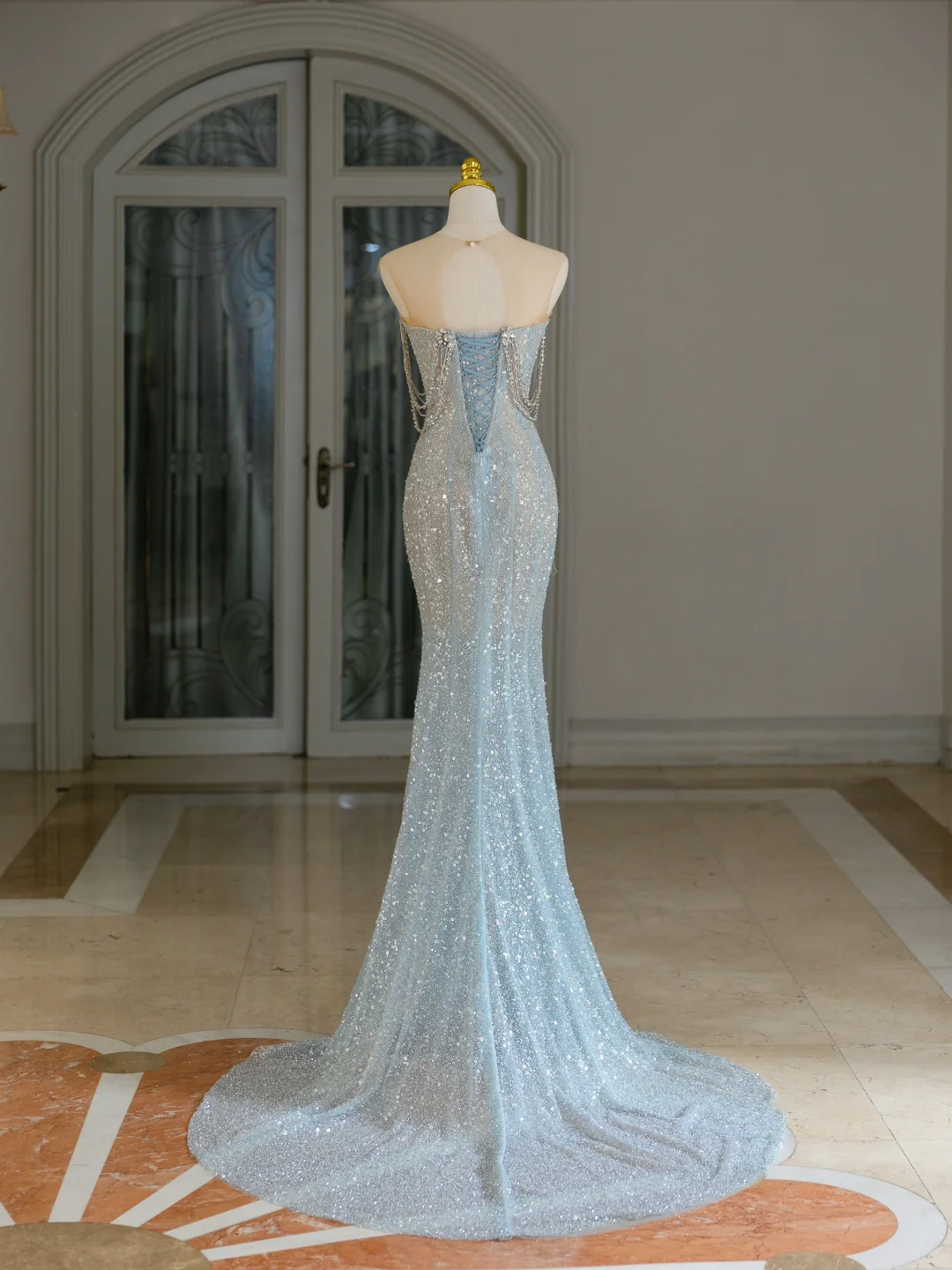 Sexy Meerjungfrau U-Ausschnitt Hellblau Pailletten Lange Ballkleider Partykleid 20. Geburtstag Outfits Abschlusskleider DH2078