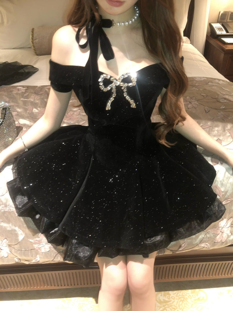 Sexy Ball Gown Off The Shoulder Black Velvet Short Formal 8th Grade Homecoming Dresses Summer Middle School Hoco Dress 6th Grade Graduation Outfits DH2098