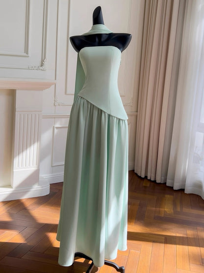 Schlichtes A-Linien-trägerloses, braunes Chiffon-Langballkleid Partykleid zum 20. Geburtstag Outfits Abschlusskleider DH2126