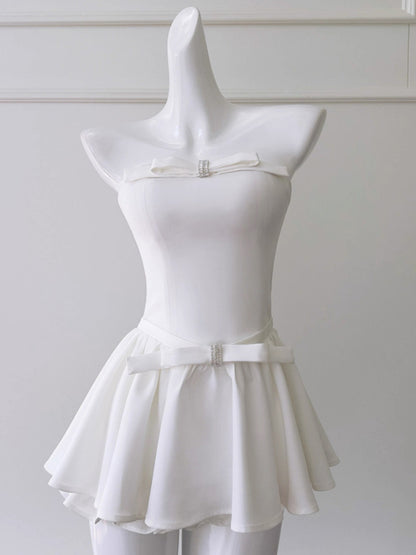 Aesthetic A line Strapless White Formal Tight Homecoming Dress Middle School Short 18th Birthday Outfits Graduation Dress Hoco Dresses DH2177