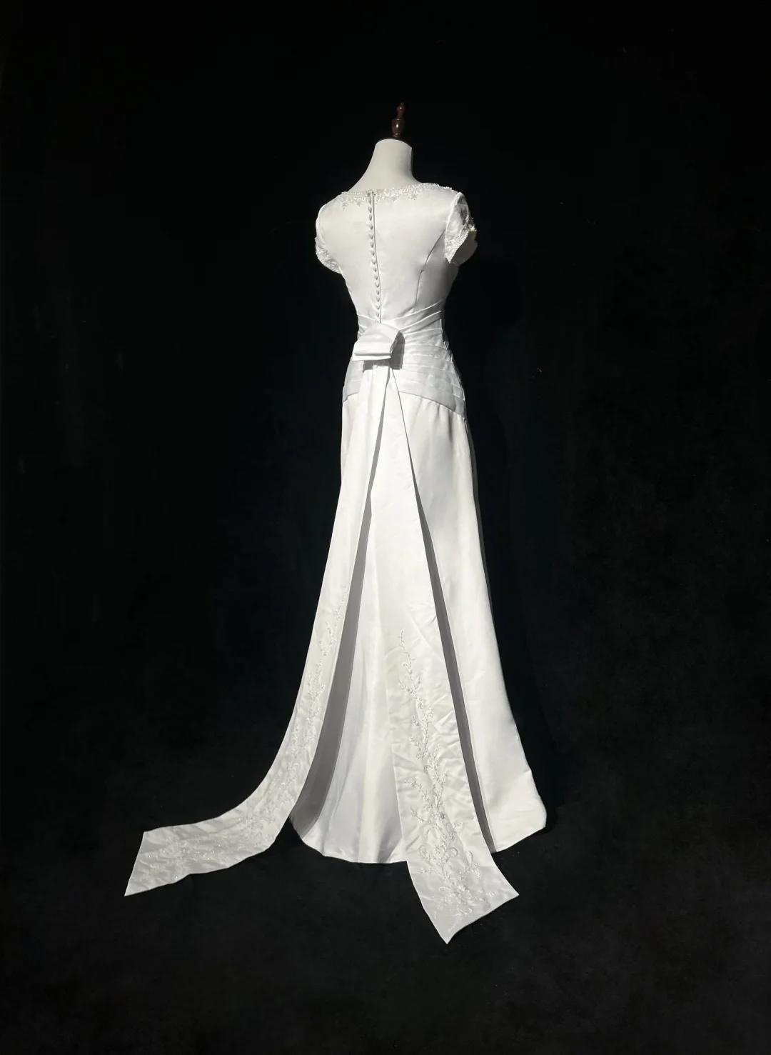 Robe de mariée vintage trapèze, col en V, perles blanches, longue, en satin, style rétro, robes de mariée modestes, DH2653