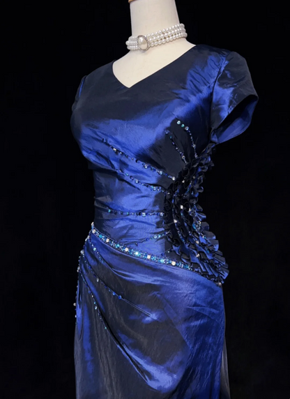 Retro A-Linie V-Ausschnitt Marineblau Kurze Ärmel Mit Silbernen Perlen Lange Blumen Ballkleider Partykleid 21. Geburtstag Outfits Abschlusskleider DH2660