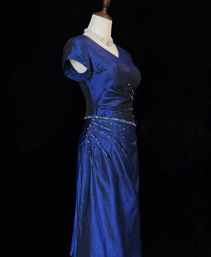 Retro A-Linie V-Ausschnitt Marineblau Kurze Ärmel Mit Silbernen Perlen Lange Blumen Ballkleider Partykleid 21. Geburtstag Outfits Abschlusskleider DH2660