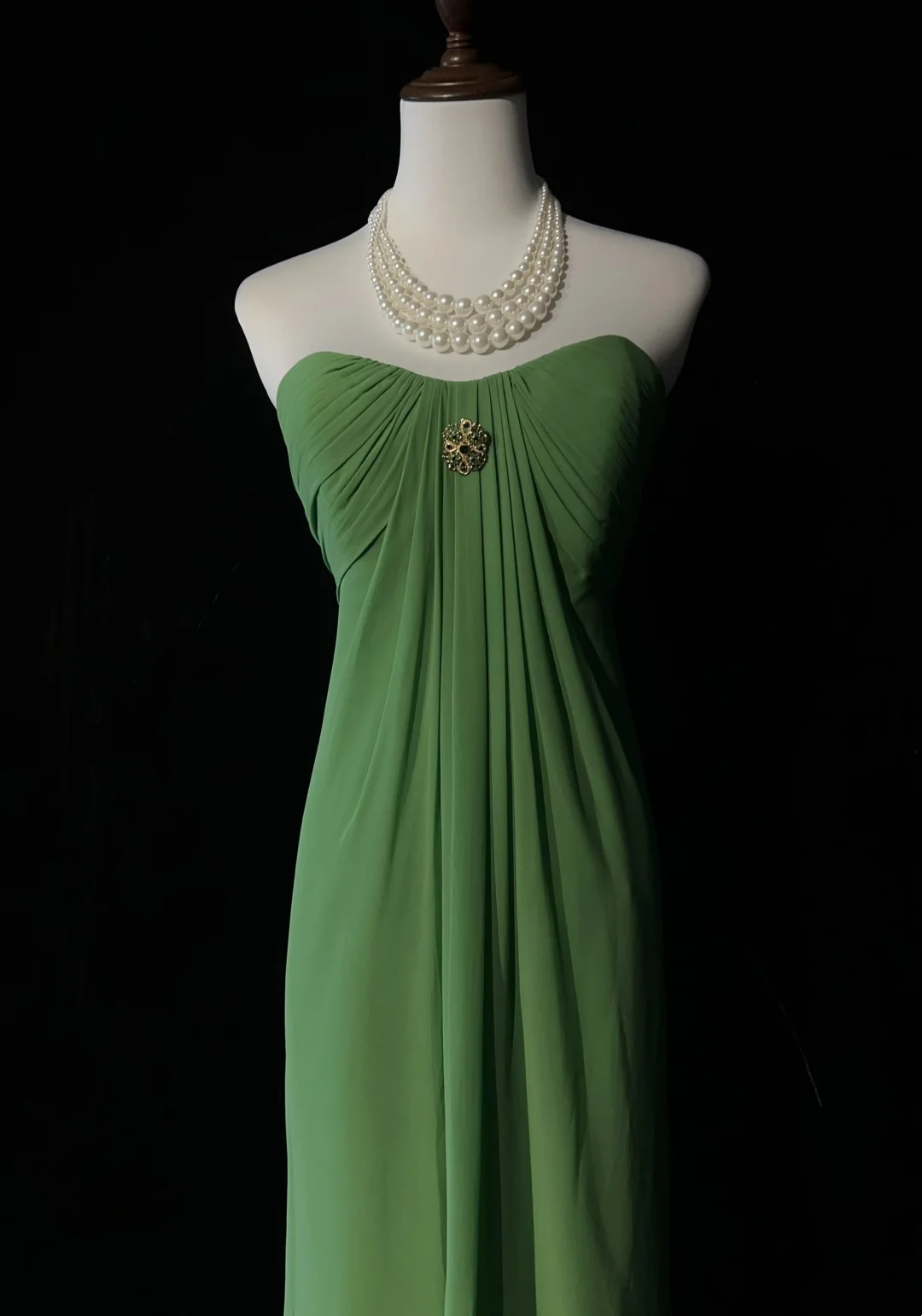 Retro A-Linie Herzausschnitt Grün Chiffon Ärmellos Plissee Lange Ballkleider Partykleid 21. Geburtstag Outfits Abschlusskleider DH2668