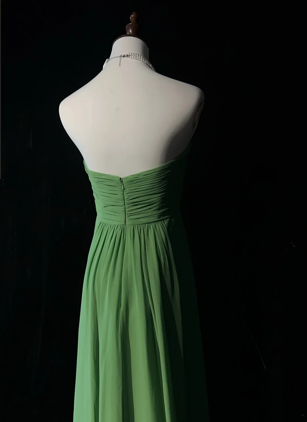 Retro A-Linie Herzausschnitt Grün Chiffon Ärmellos Plissee Lange Ballkleider Partykleid 21. Geburtstag Outfits Abschlusskleider DH2668