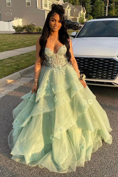 Fairytale Green Spaghetti Strap Quinceanera Dress Tulle Appliques Ball Gowns Sweet 16 Dress DH2691