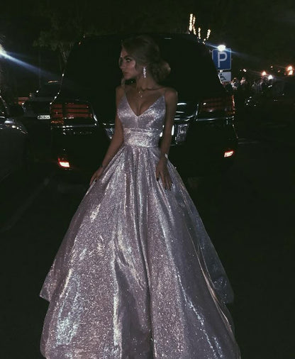 Funkelndes Ballkleid mit Spaghettiträgern und Pailletten in Weiß, ärmellos, lang, Abendkleid, besondere Abendkleider, Ballkleid DH319