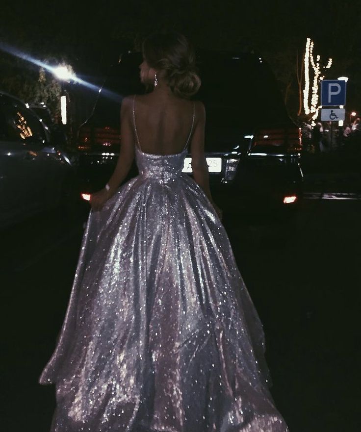 Funkelndes Ballkleid mit Spaghettiträgern und Pailletten in Weiß, ärmellos, lang, Abendkleid, besondere Abendkleider, Ballkleid DH319