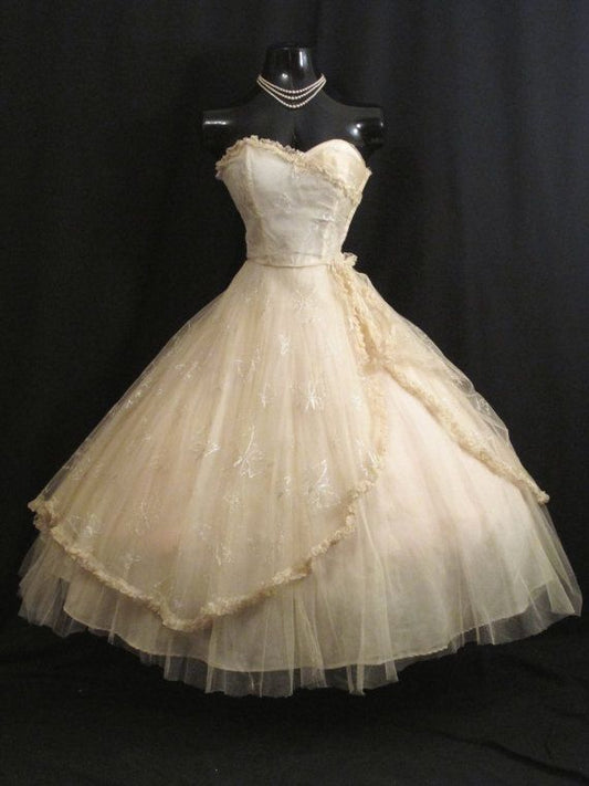 Pretty Ball Gown Sweetheart Lace Short Formal 8th Grade Homecoming Dresses Summer Middle School Hoco Dress 6th Grade Graduation Outfits DH323