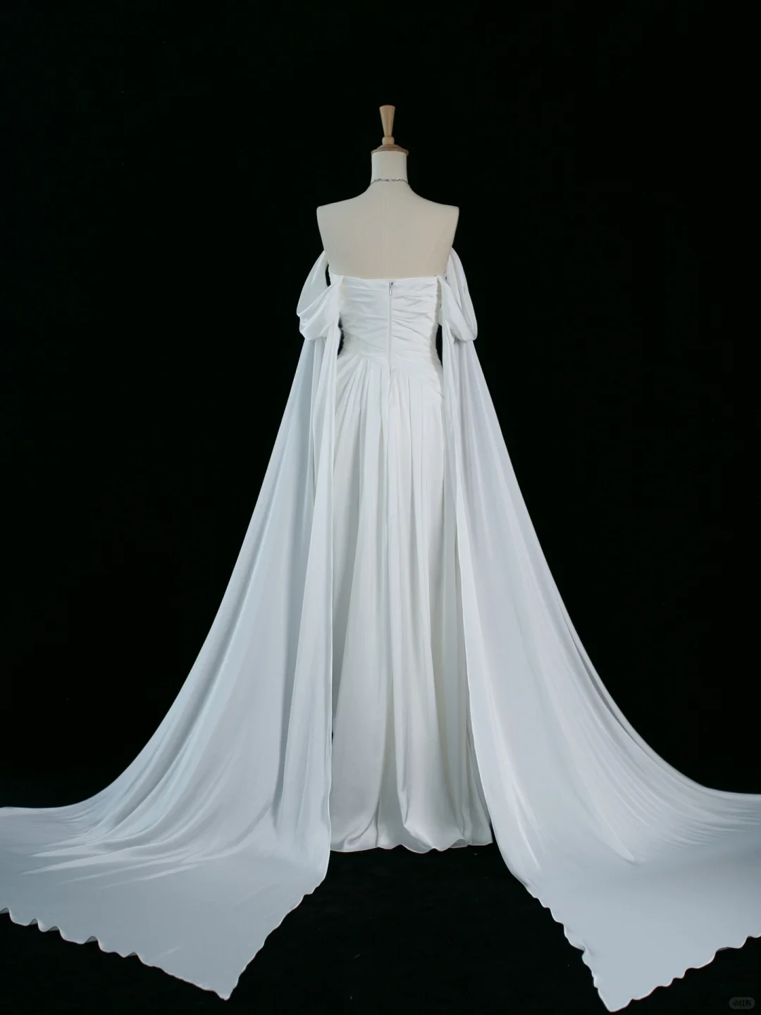Jolie robe de mariée trapèze, épaules dénudées, manches courtes, blanche, longue, DH349