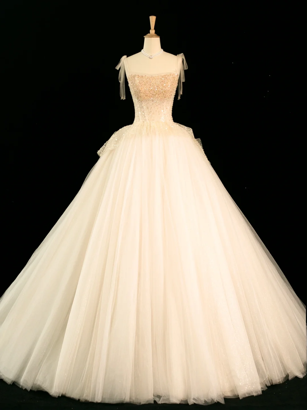 Elegantes Brautkleid Ballkleid Träger Ärmellos Elfenbein Tüll Sommer Lange Brautkleider Brautkleid Brautkleider DH356