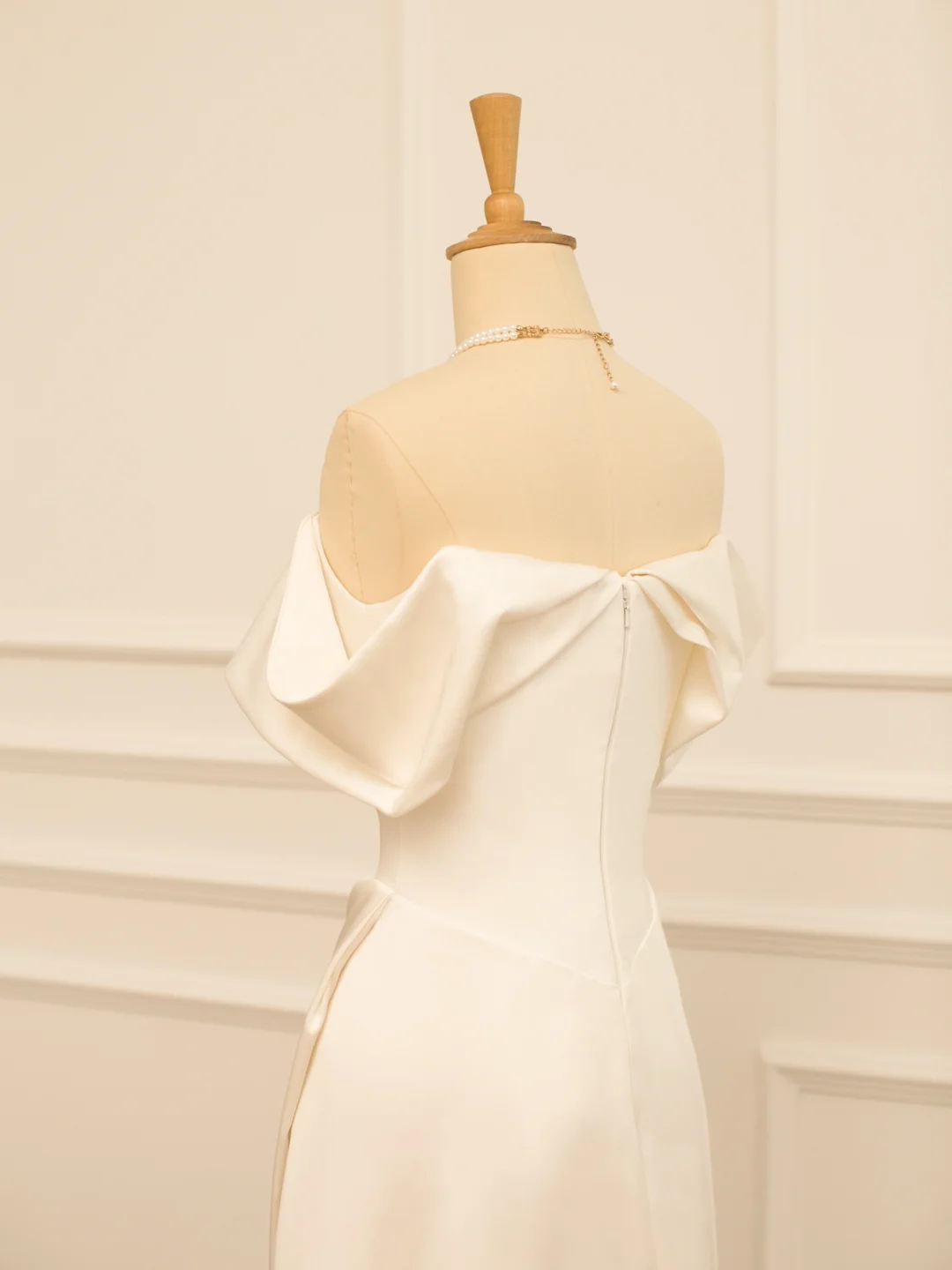 Jolie robe de mariée trapèze, épaules dénudées, manches courtes, blanche, longue, DH359
