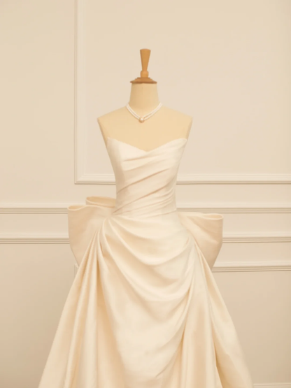 Robe de mariée élégante, robe de bal, manches en cœur, satin ivoire, robes de mariée longues d'été, robes de mariée DH362