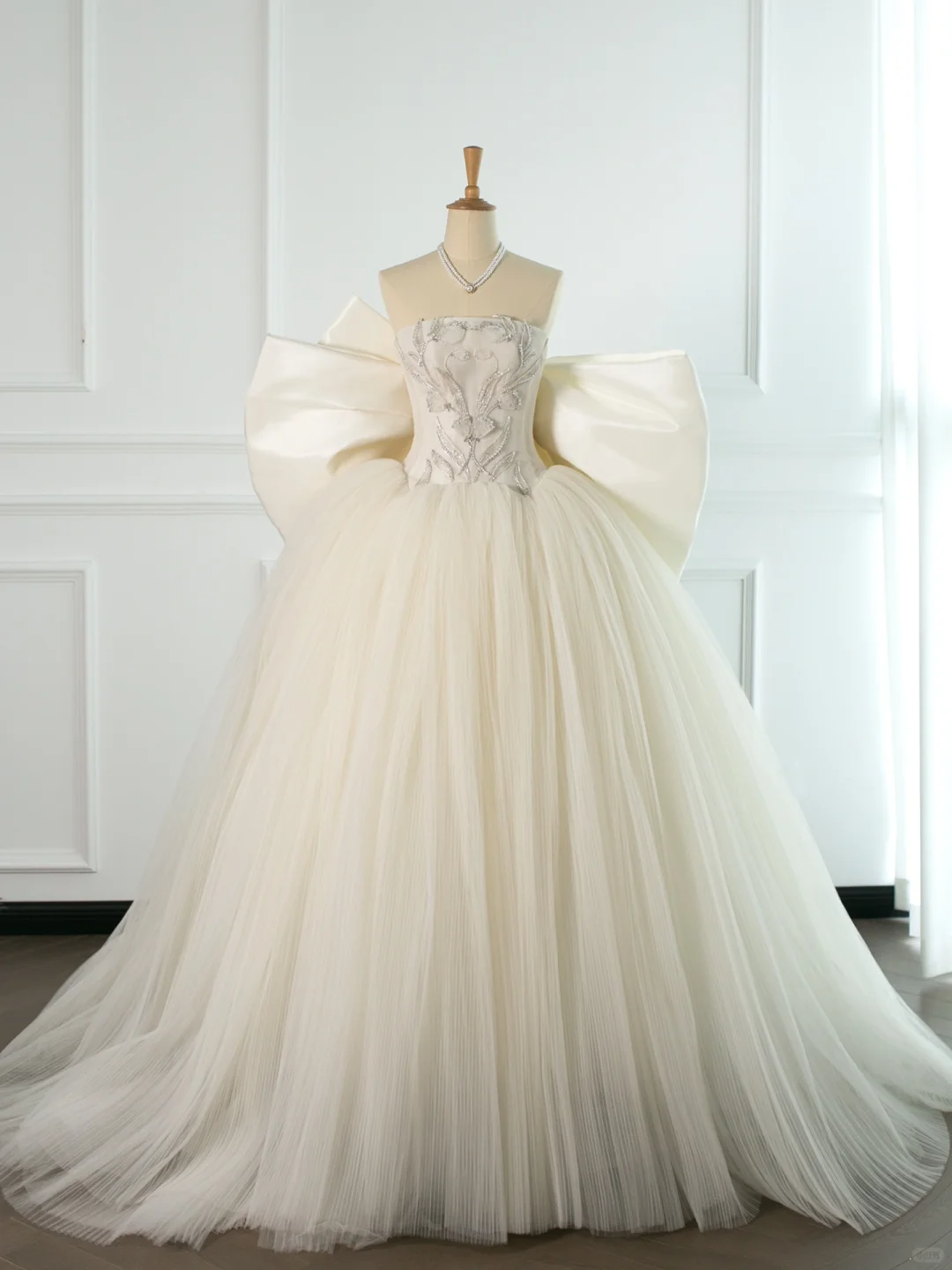 Elegantes Brautkleid Ballkleid Trägerlos Ärmellos Weiß Tüll Sommer Brautkleider Brautkleid Brautkleider DH371