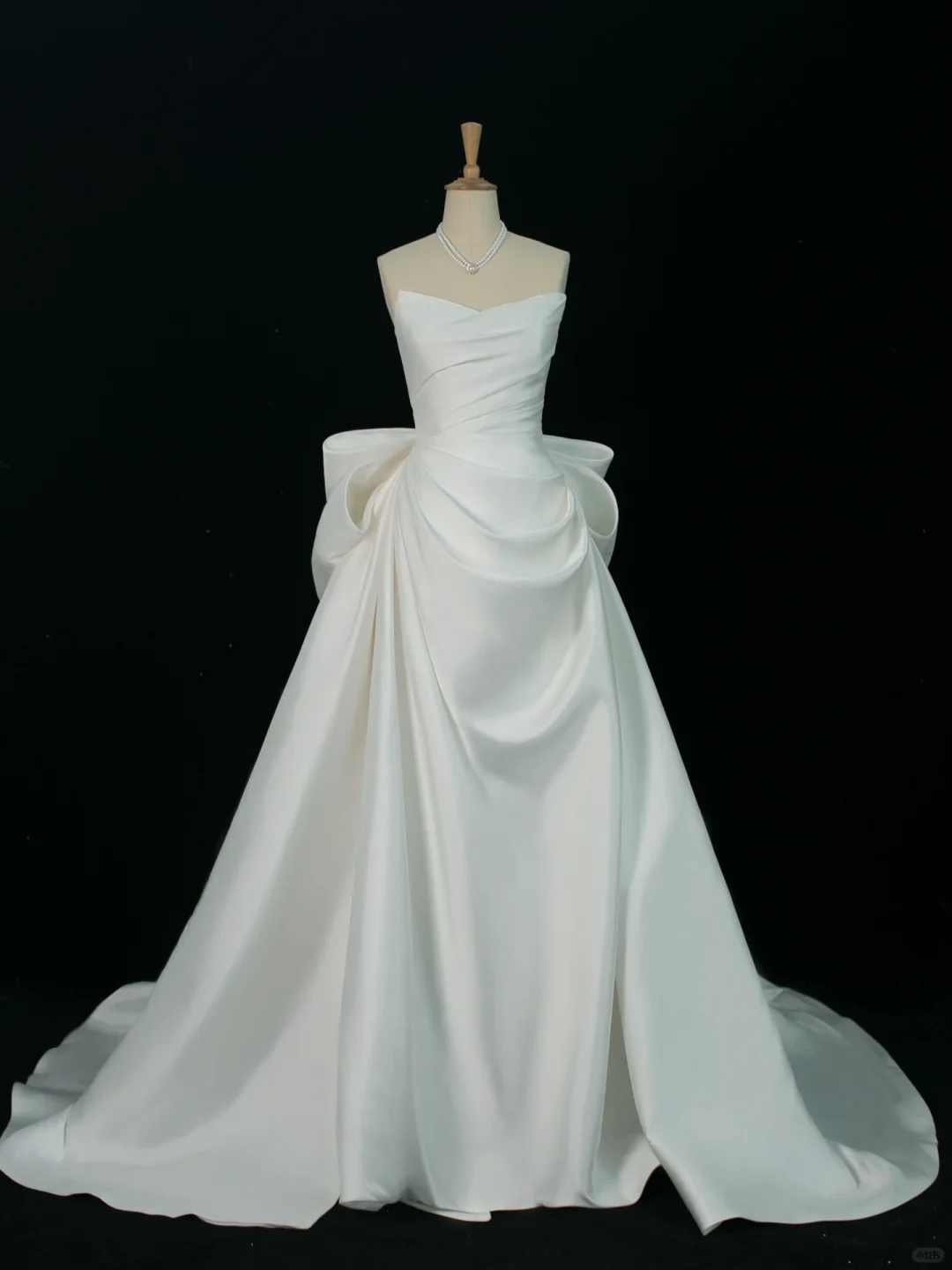 Robe de mariée élégante, robe de bal, décolleté en cœur, sans manches, en satin blanc, longue, pour l'été, DH376