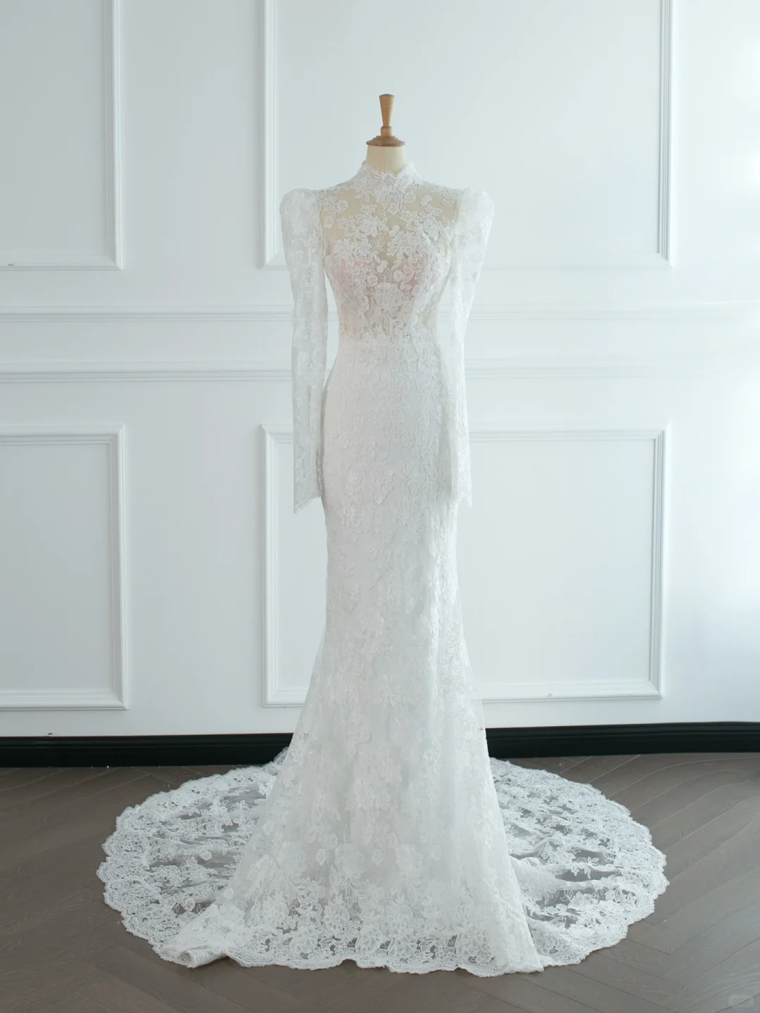 Hübsches Brautkleid Meerjungfrau High Neck White Lace Long Sleeves Backless Vintage Brautkleider Brautkleider Brautkleid DH378