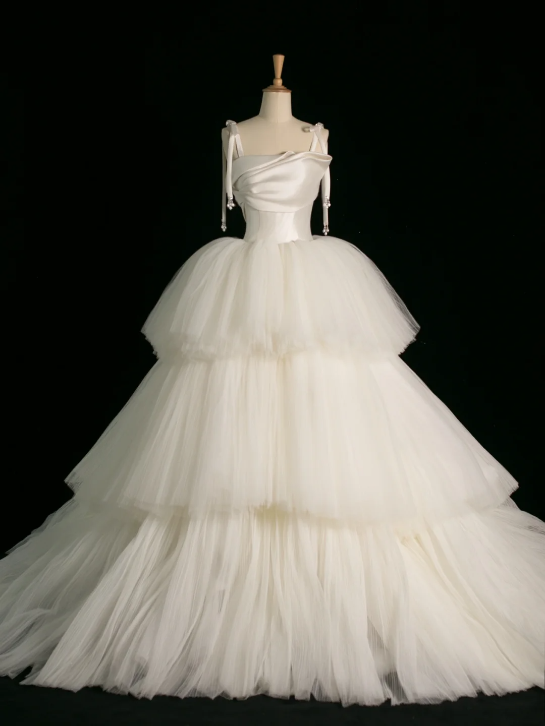 Elegantes Brautkleid Ballkleid Spaghettiträger Tüll Ärmellos Weiß Sommer Lange Brautkleider Brautkleid Brautkleider DH382