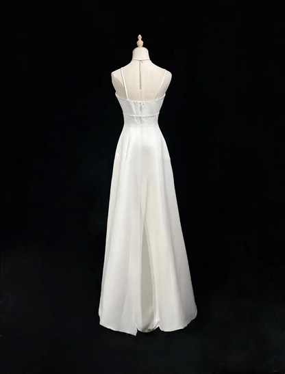 Robe de mariée vintage trapèze à bretelles spaghetti en satin blanc sans manches, longue, avec cape DH524