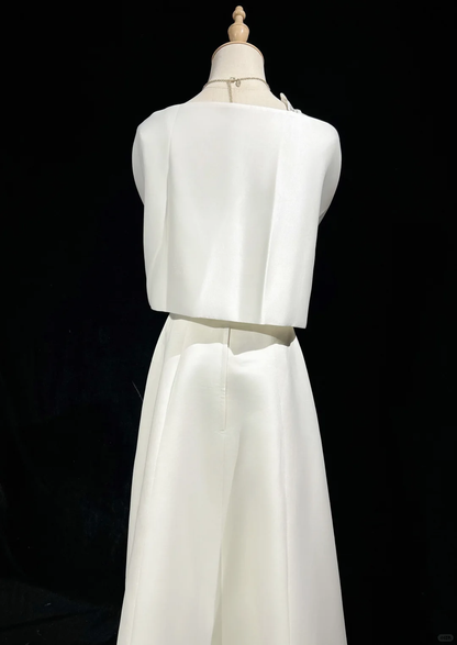 Robe de mariée vintage trapèze à bretelles spaghetti en satin blanc sans manches, longue, avec cape DH524