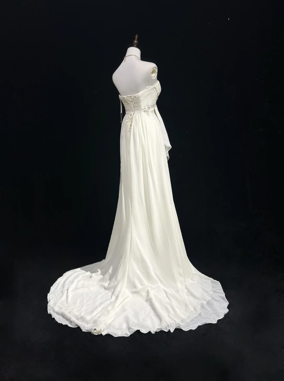 Robe de mariée vintage trapèze sans bretelles en mousseline de soie blanche, longue, sans manches, robe de plage, robe de mariée avec perles, DH540