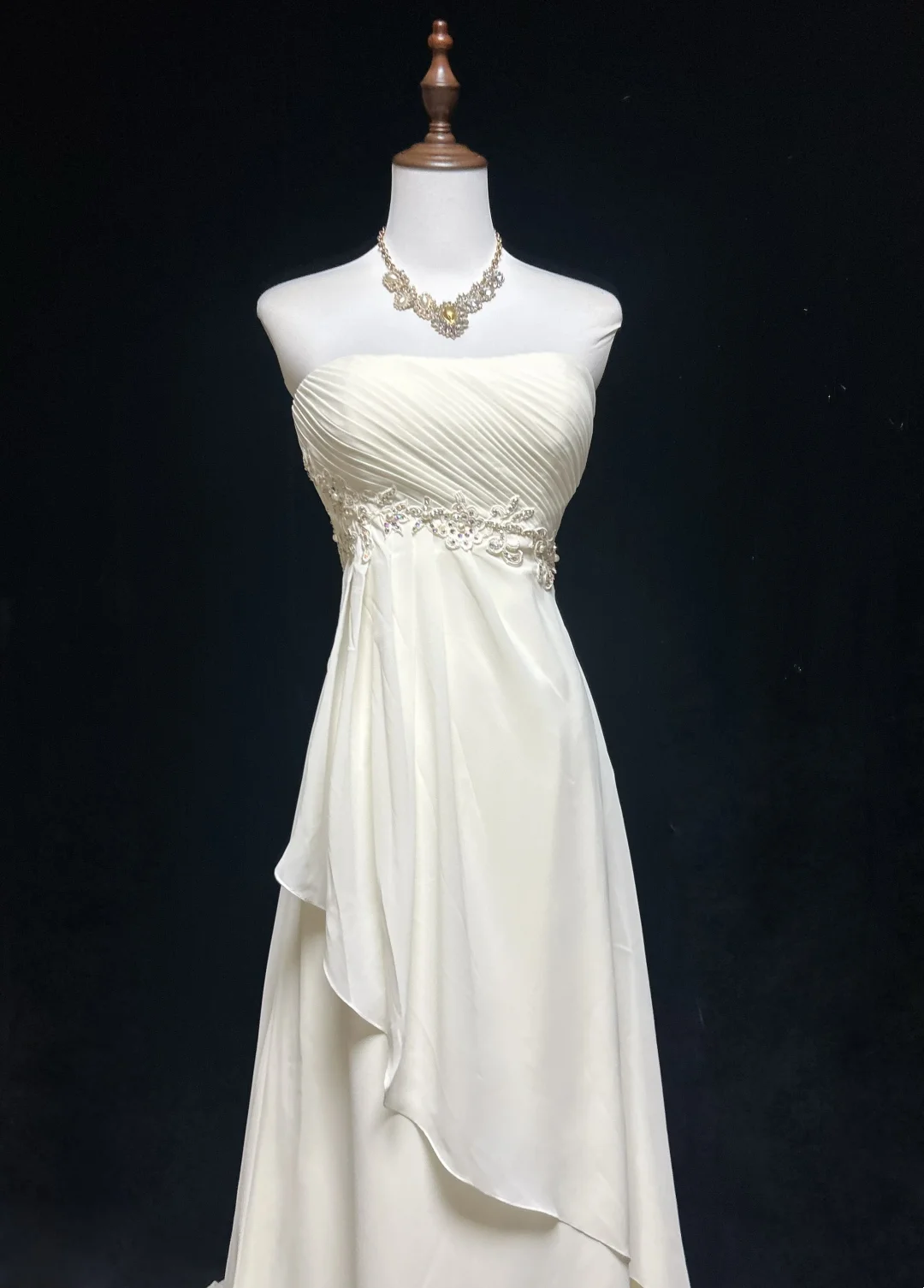 Robe de mariée vintage trapèze sans bretelles en mousseline de soie blanche, longue, sans manches, robe de plage, robe de mariée avec perles, DH540