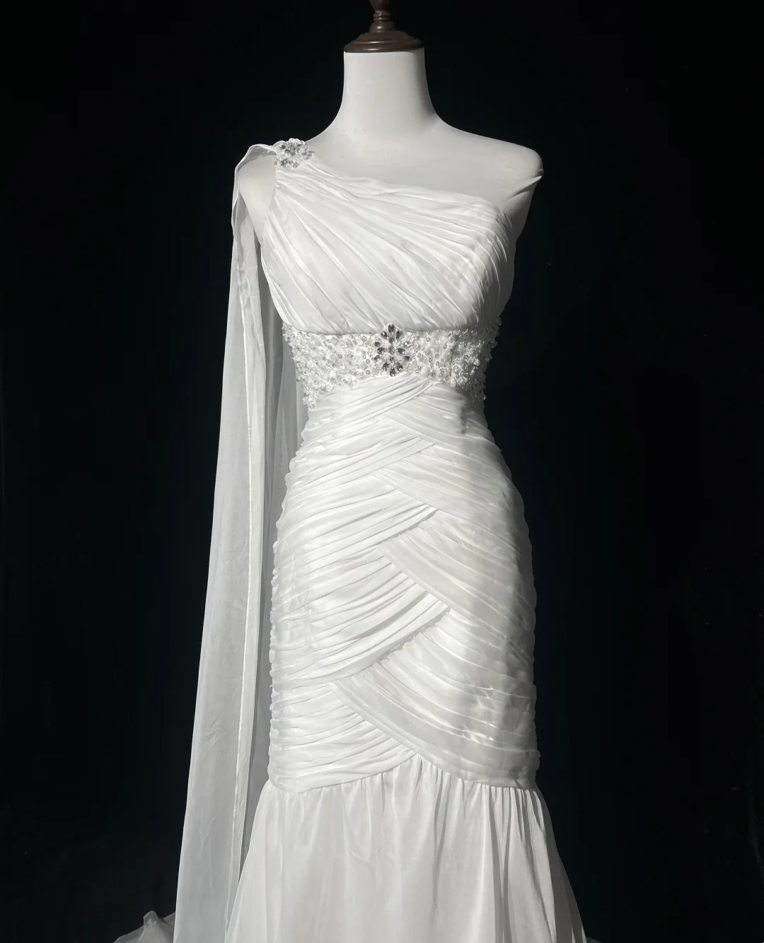 Retro-Brautkleid 1950er 1940er Meerjungfrau One-Shoulder-Chiffon-weißes langes Brautkleid Brautkleider Brautkleid DH554