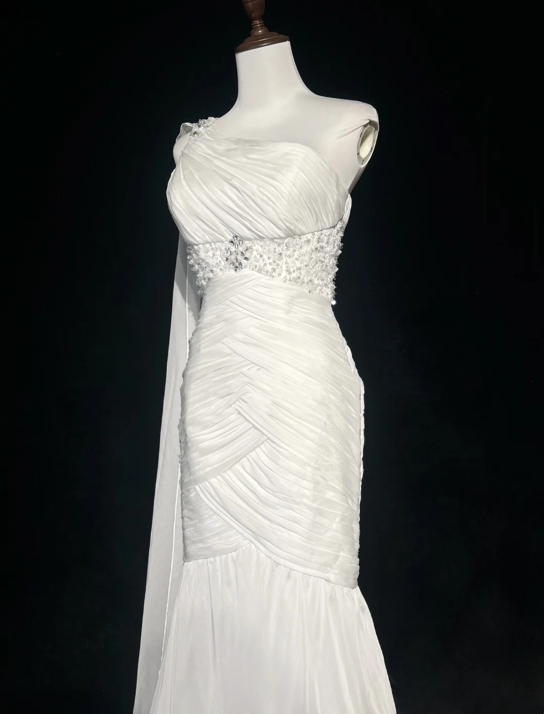 Retro-Brautkleid 1950er 1940er Meerjungfrau One-Shoulder-Chiffon-weißes langes Brautkleid Brautkleider Brautkleid DH554