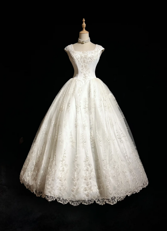 Classic Bridal Gown Ball Gown Square Neck Short Sleeves Tulle White Wedding Dresses Vintage Bridal Gowns DH651